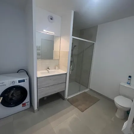 Magnifique T2 Avec Piscine Partagée à Apartamento Agde